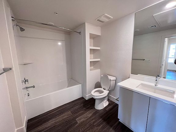 4th image of 1422 McCandless Dr #457