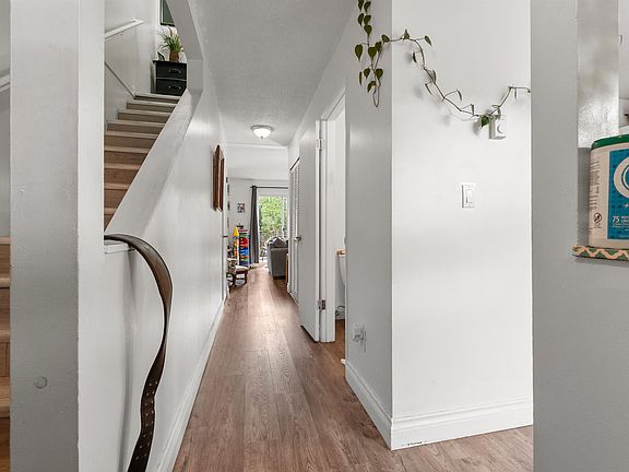 4th image of 9342 Hazel St #7