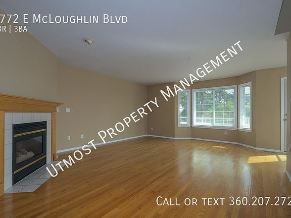 2nd image of 2772 E McLoughlin Blvd