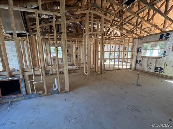 9962 N Athenia Dr, Citrus Springs, FL 34434
