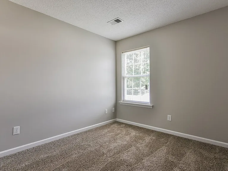 5845 Arbaugh Ct — Photo 10