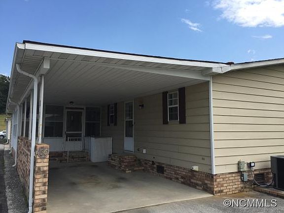 2nd image of 66 Bogey Ln