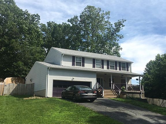 3rd image of 413 Oakridge Dr