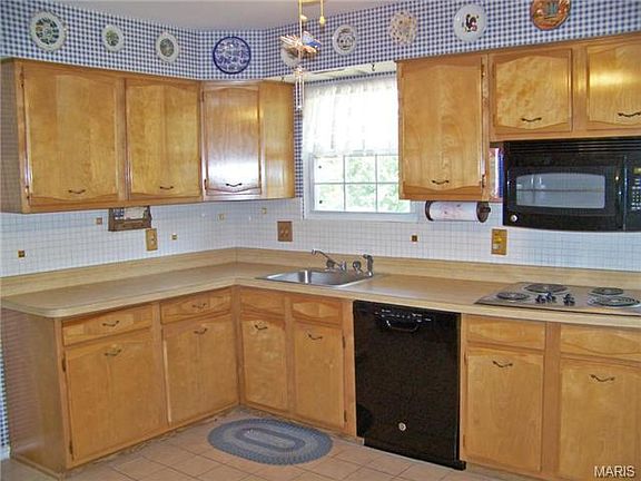 4th image of 613 Belson Ct