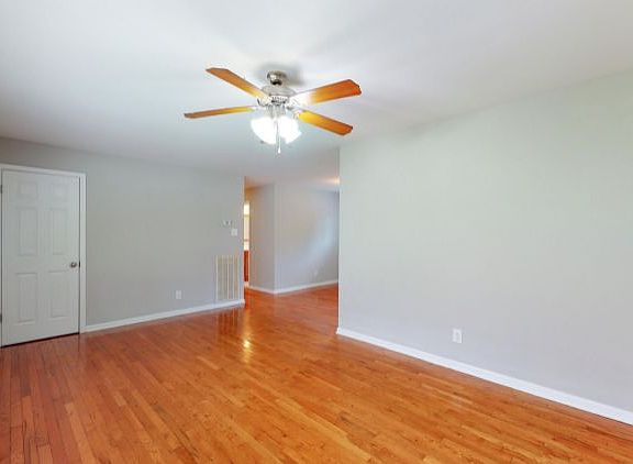 3rd image of 1431 Lantana Ln