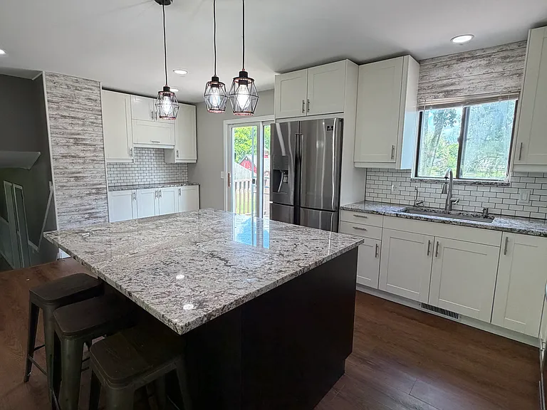 4544 Hillview Shrs — Photo 14