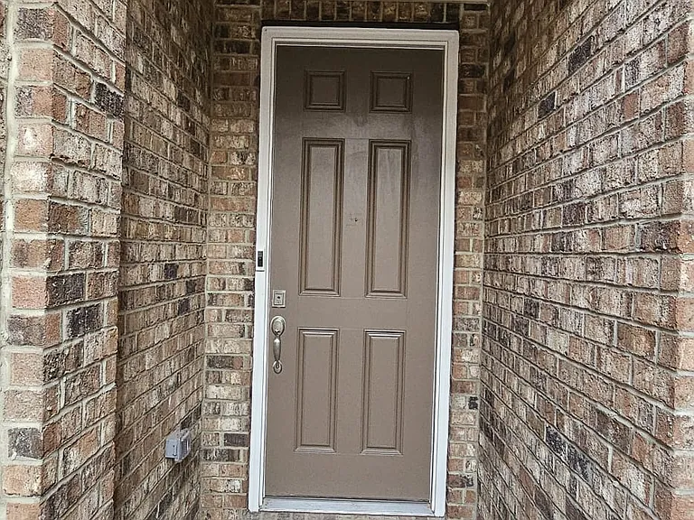 810 Rymark Ct #810 — Photo 9
