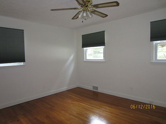 4th image of 606 Oakland Dr