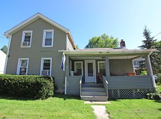 19 Munsell St, Hoosick Falls, NY 12090