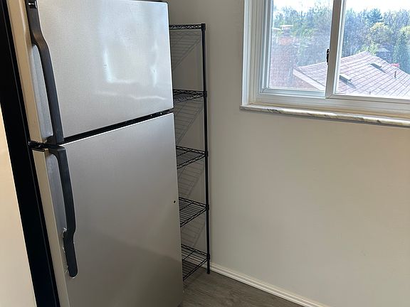 4th image of 515 Decatur Ave APT 2