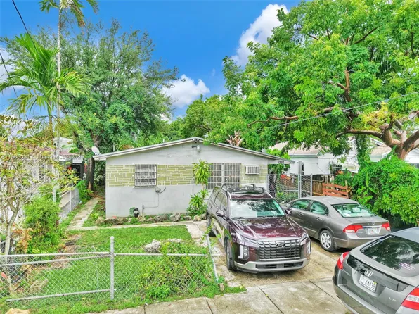 1736 NW 69th St, Miami, FL 33147