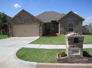 11701 16th St, Yukon, OK 73099