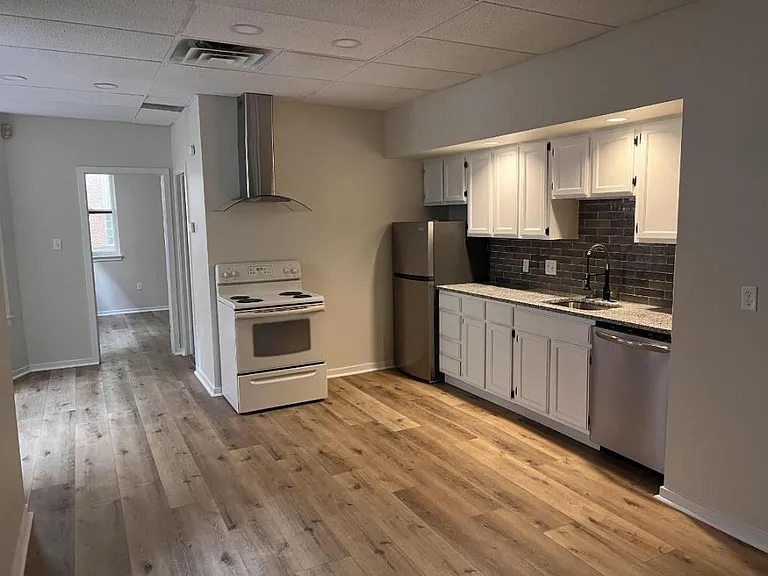 19 N 4th St #2R — Photo 6