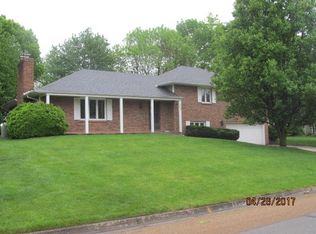 620 S Lake Dr, Marshall, MO 65340