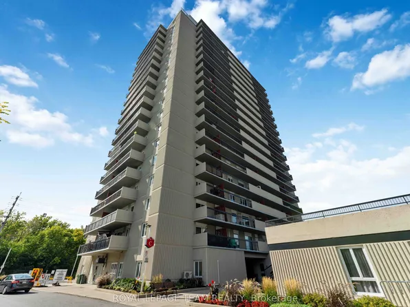 158 C McArthur Ave #606, Ottawa, ON K1L 7E7