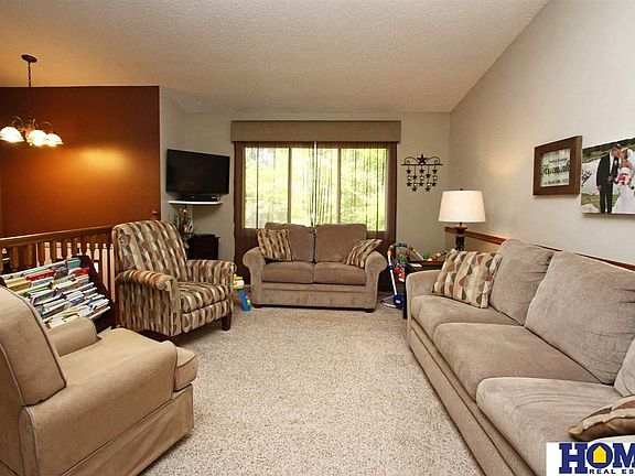 3rd image of 2808 Shelley Cir