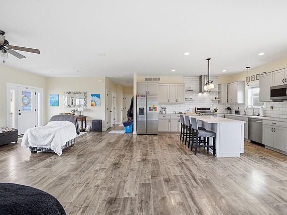 3rd image of N7037 Hillside COURT