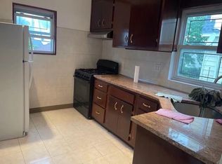 4364 169th St, Flushing, NY 11358