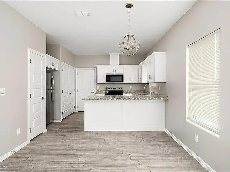 2104 Davenport St #2 — Photo 5
