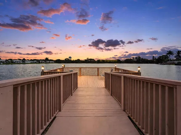 2200 Park Lane Unit 111, Hollywood, FL 33021