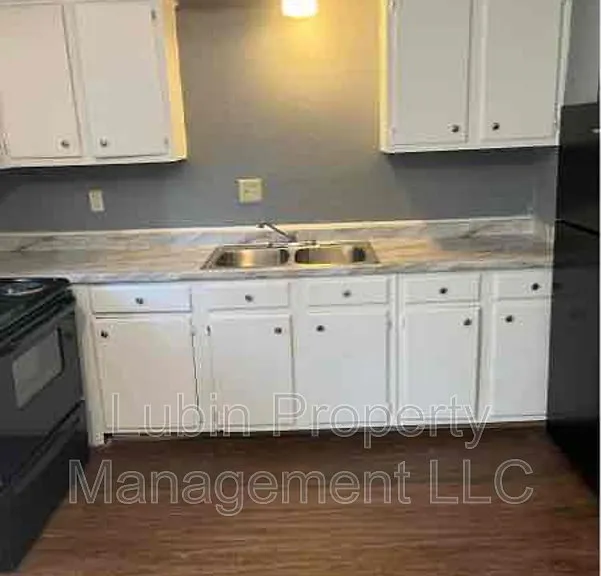 2839 Coach Dr #4 — Photo 3