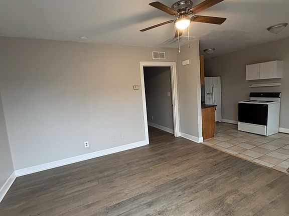 4th image of 340 S Main St