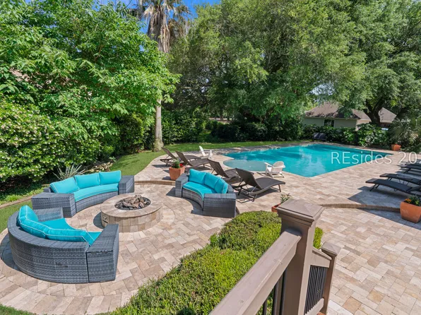 30 Outpost Ln, Hilton Head Island, SC 29928