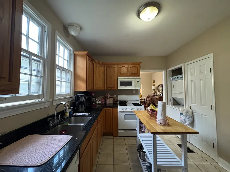 5864 Louis Xiv St — Photo 10