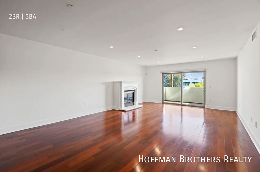 1st image of 1448 Armacost Ave #105