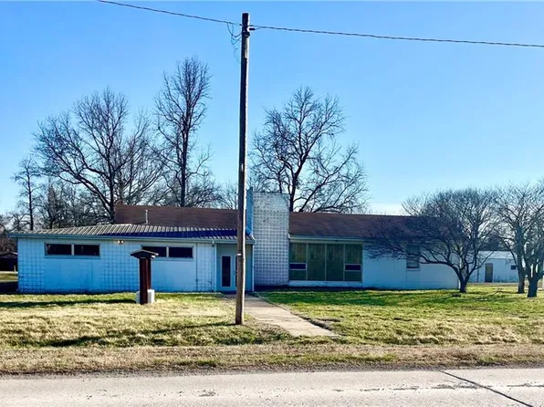 E Park St, Rich Hill, MO 64779