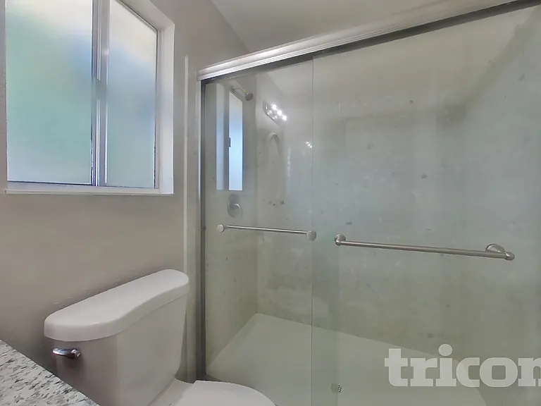 748 La Cruz Ln #L — Photo 8