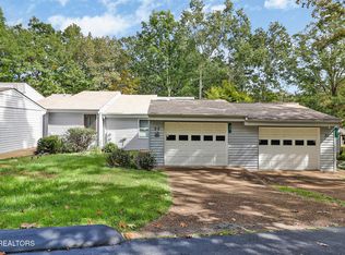 22 Woodland Ter, Fairfield Glade, TN 38558