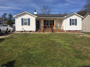 108 Ridgecreek Cir, Trinity, NC 27370