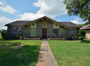 1701 Capri Ln, Seabrook, TX 77586