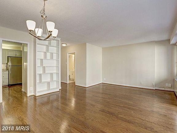 5th image of 4515 Willard Ave APT 711S