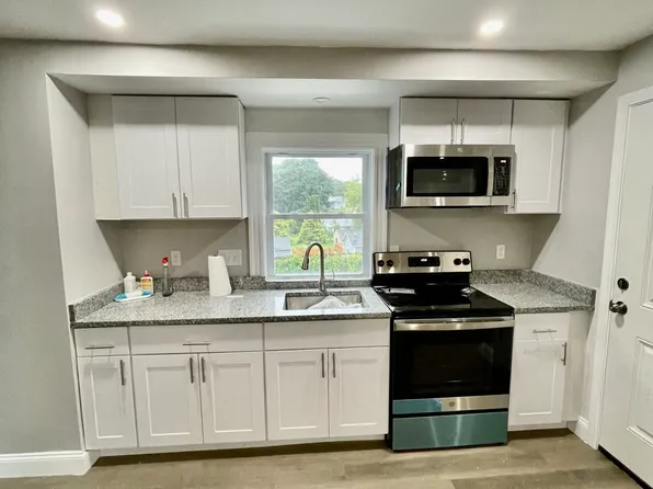 (undisclosed Address), Webster, MA 01570