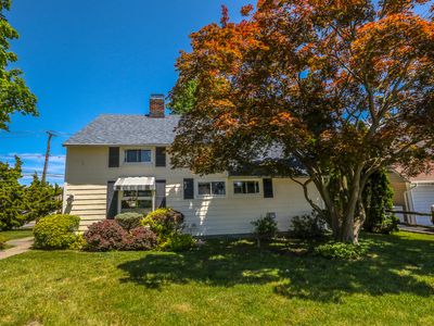 1 Wheelwright Ln, Levittown, NY, 11756