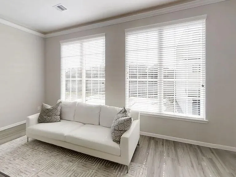 5609 Mina Way — Photo 8
