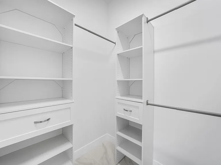 20262 Rosewood Garden Way — Photo 32