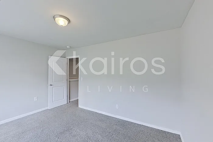 207 Hawthorn Trl — Photo 25