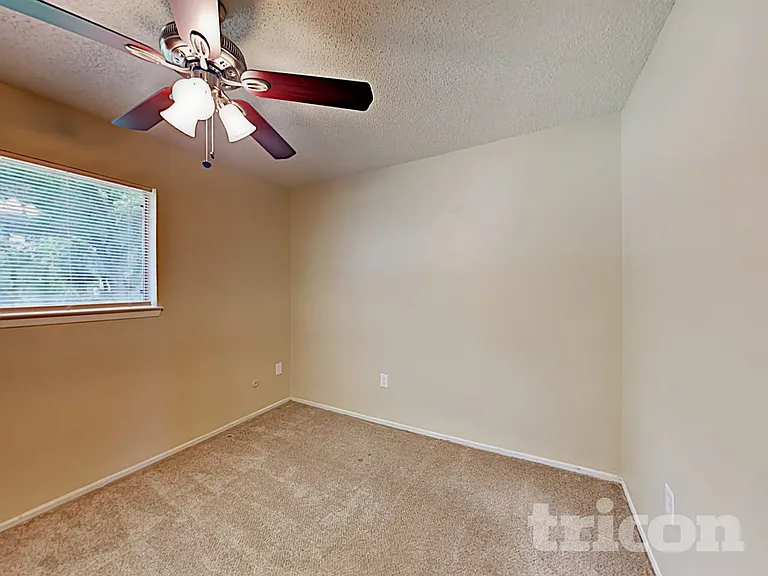 1308 Timberview Ln — Photo 8