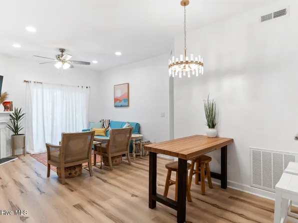 4220 Wilshire Boulevard #204, Wilmington, NC 28403