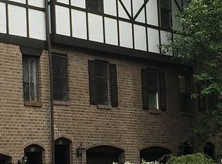 111 Newton Sq, Coraopolis, PA 15108