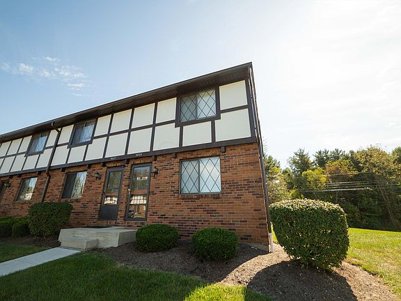 3rd image of 4825 Berryhill Ct