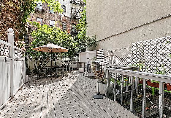 4th image of 314 E 77th St #1