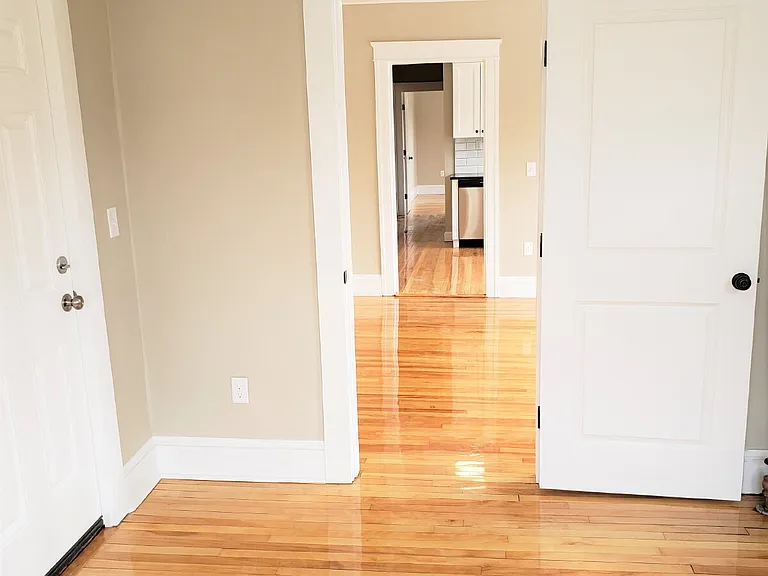 29 Loxwood St #1L — Photo 14