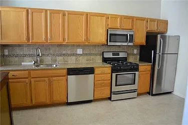 Rented by R New York