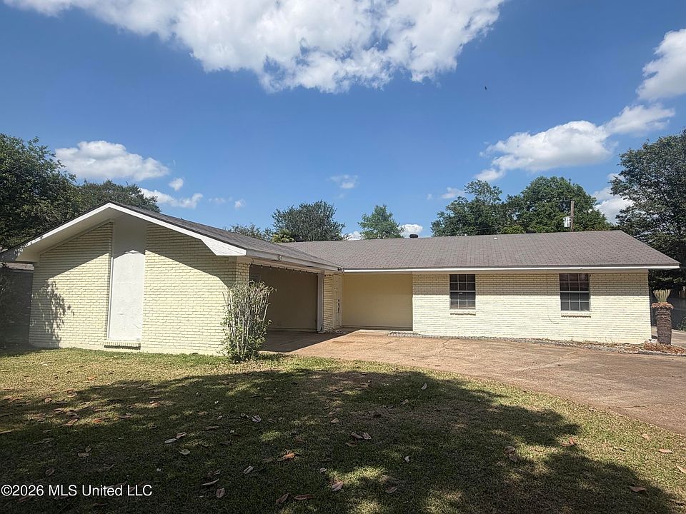 1st image of 2059 Viking St