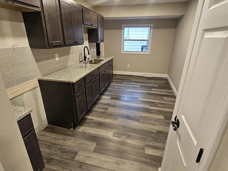 10100 Ventura Dr — Photo 2