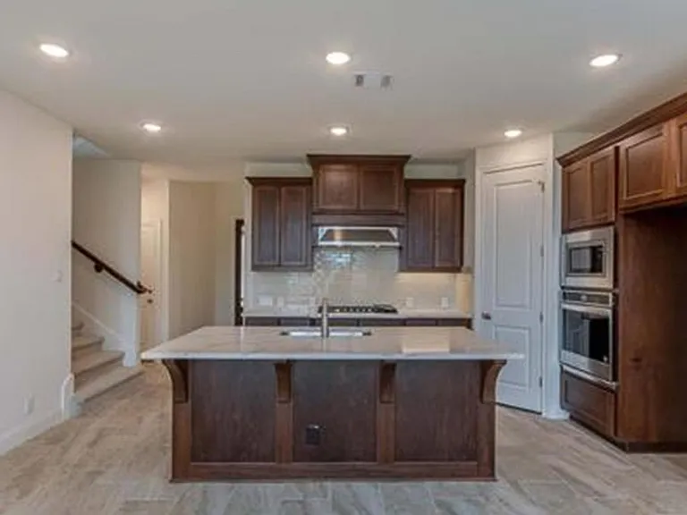 1422 Oaklawn Dr — Photo 12